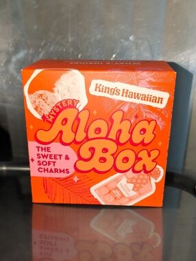 Kings Hawaiian soft charm blind box - Unopened